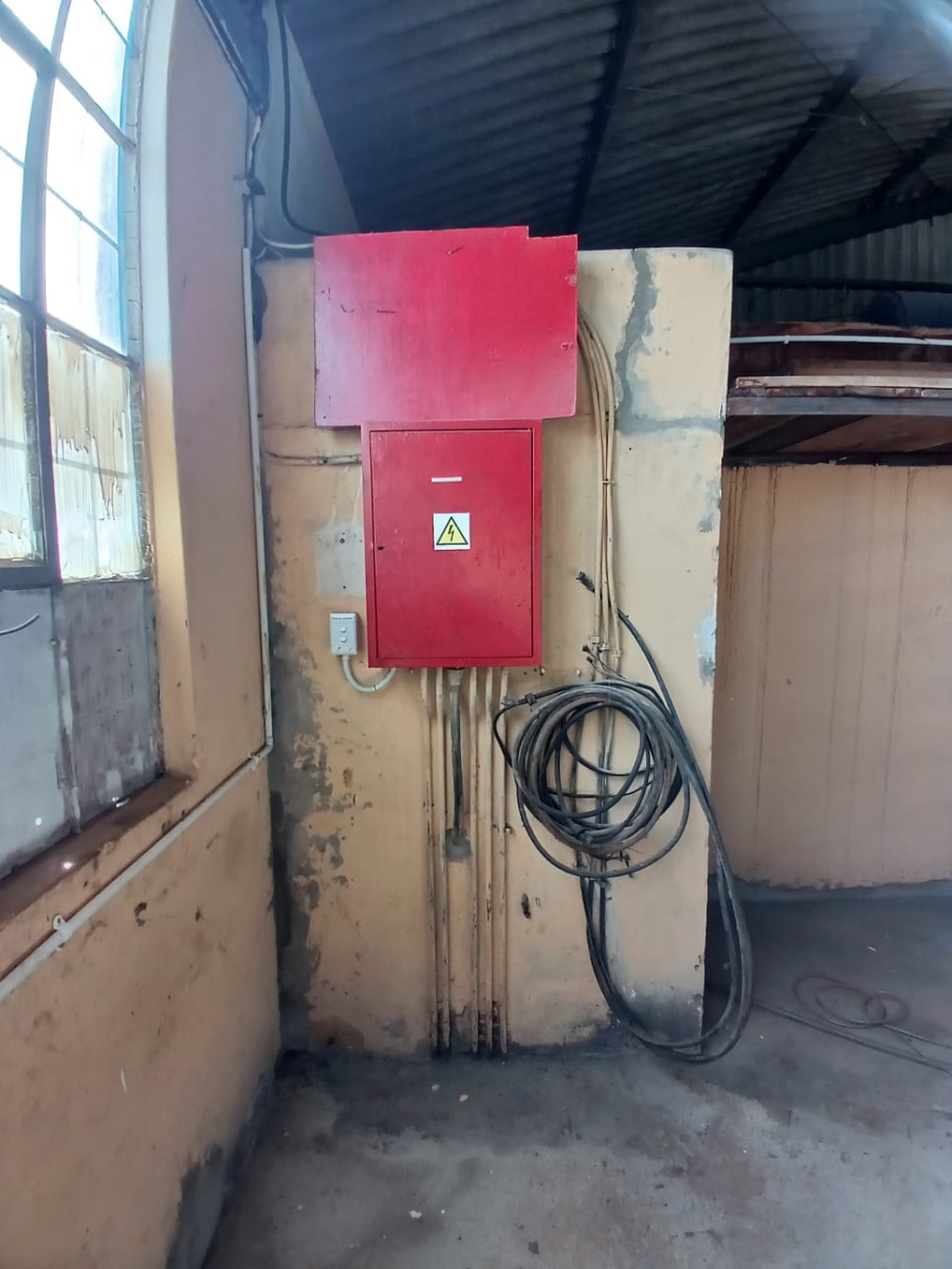  Bedroom Property for Sale in Cape Road Industrial Eastern Cape